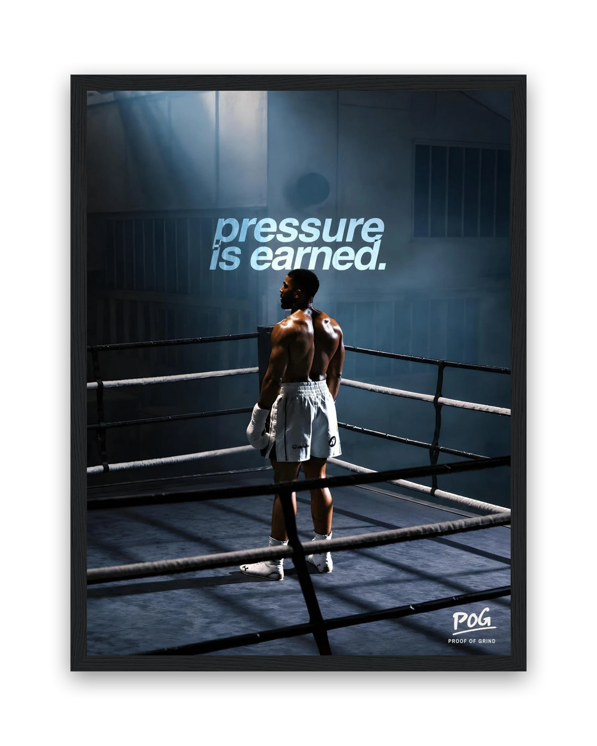 Pressure Is Earned – 30×40 cm – Zwart