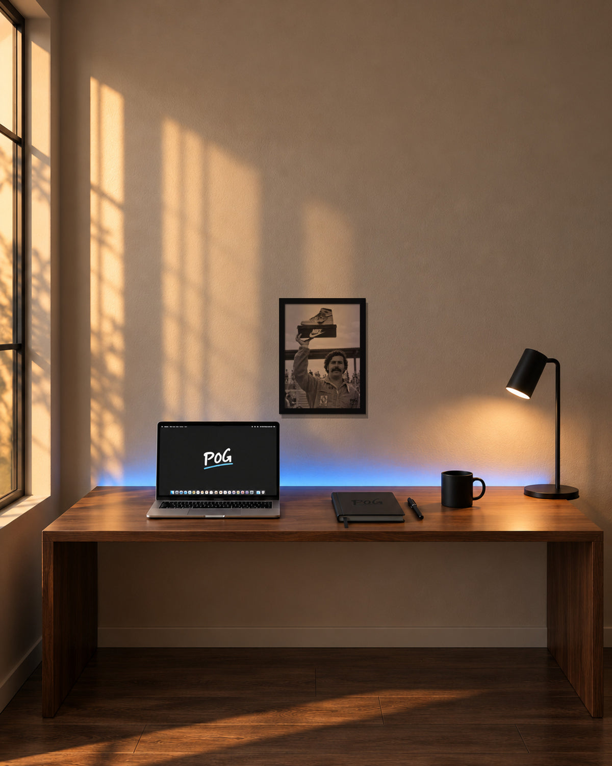 Hoger dan de rest – 30×40 cm – Zwart – in de kamer